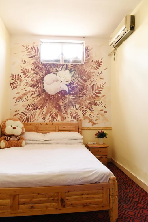 Happy Station Hostel Дуньхуан Экстерьер фото