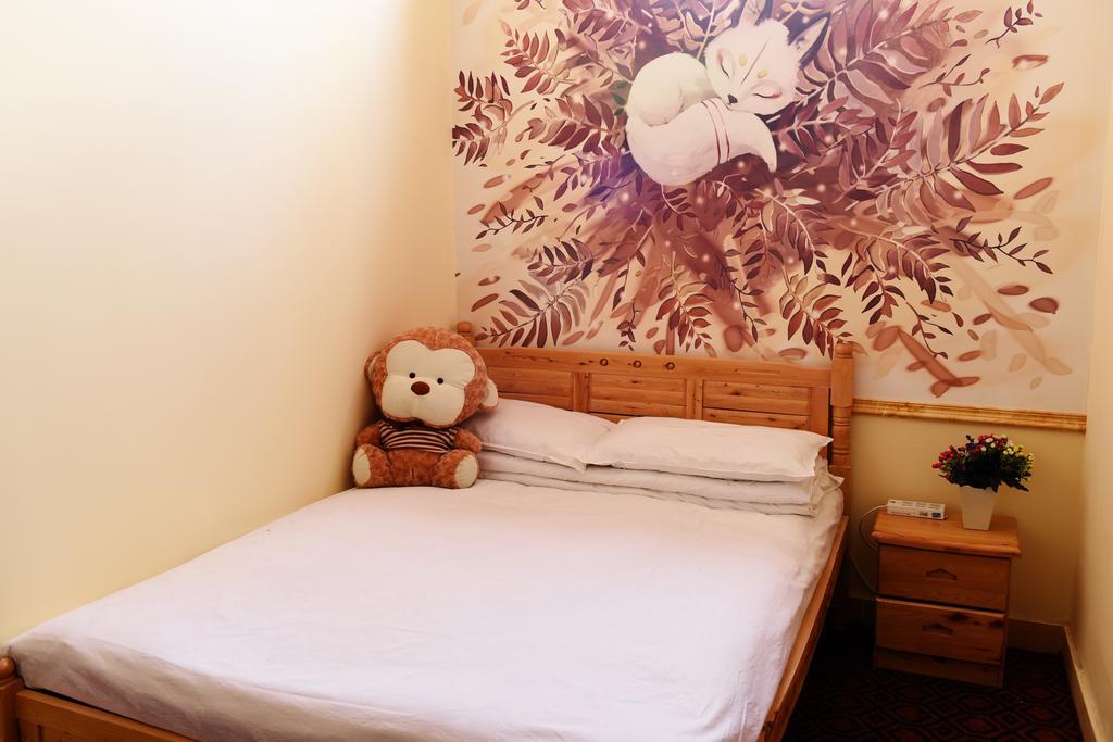 Happy Station Hostel Дуньхуан Экстерьер фото